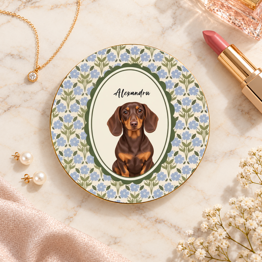 Farfurie personalizată cu portretul unui câine sau al unei pisici într-o ramă retro [PC-MOCKUP:cmutdc8jh0088p8ry8cynxc5b:53c1214376eadc49b2efe041:53c1214376eadc49b2efe041ac578623e176d554b696d57738f31948cacc63ed]